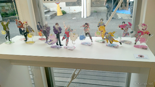 画像ギャラリー No.017のサムネイル画像 / ツキプロの期間限定ショップ「TSUKIPRO SHOP in HARAJUKU」内覧会レポート。“COT部”をテーマにツキコットや研究員姿のタレントが登場