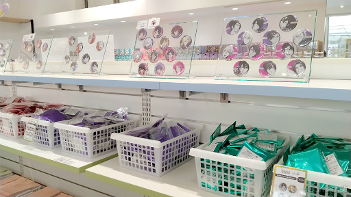 画像ギャラリー No.018のサムネイル画像 / ツキプロの期間限定ショップ「TSUKIPRO SHOP in HARAJUKU」内覧会レポート。“COT部”をテーマにツキコットや研究員姿のタレントが登場