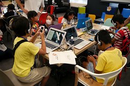画像ギャラリー No.015のサムネイル画像 / 子供達がゲーム実況動画作りを体験。「2017年夏休みネクソン1日社員体験」をレポート
