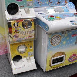 画像ギャラリー No.014のサムネイル画像 / データカードダスとガシャポンが連動。新作「データカードダス ディズニー マジックキャッスル キラキラシャイニー★スター」は12月8日稼働予定
