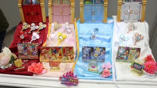 画像ギャラリー No.016のサムネイル画像 / データカードダスとガシャポンが連動。新作「データカードダス ディズニー マジックキャッスル キラキラシャイニー★スター」は12月8日稼働予定