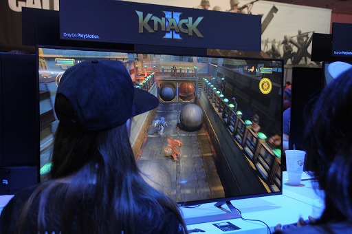 画像ギャラリー No.004のサムネイル画像 / ［E3 2017］「KNACK ふたりの英雄と古代兵団」プレイレポート。2人仲良く助け合いながら，楽しく遊べるアクションアドベンチャー