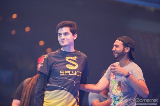 画像ギャラリー No.001のサムネイル画像 / 【速報】［EVO2017］「ULTIMATE MARVEL VS. CAPCOM 3」部門，優勝はRyanLV選手。優勝賞金1万ドルを獲得した