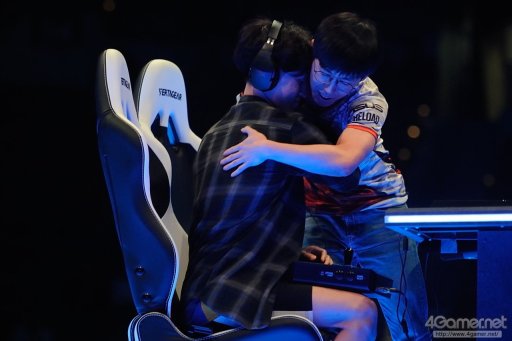 画像ギャラリー No.031のサムネイル画像 / ［EVO2017］「UMvC3」「BBCF」など5種目の優勝者が決定する最終日Twitterまとめ。4種目の優勝者が決定，「ストV」には日本人選手5名が出場
