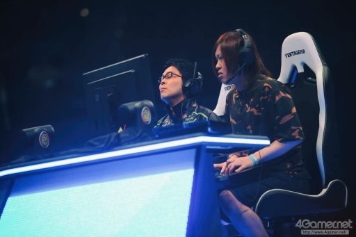 画像ギャラリー No.035のサムネイル画像 / ［EVO2017］「UMvC3」「BBCF」など5種目の優勝者が決定する最終日Twitterまとめ。4種目の優勝者が決定，「ストV」には日本人選手5名が出場
