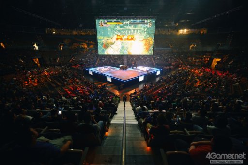 画像ギャラリー No.037のサムネイル画像 / ［EVO2017］「UMvC3」「BBCF」など5種目の優勝者が決定する最終日Twitterまとめ。4種目の優勝者が決定，「ストV」には日本人選手5名が出場