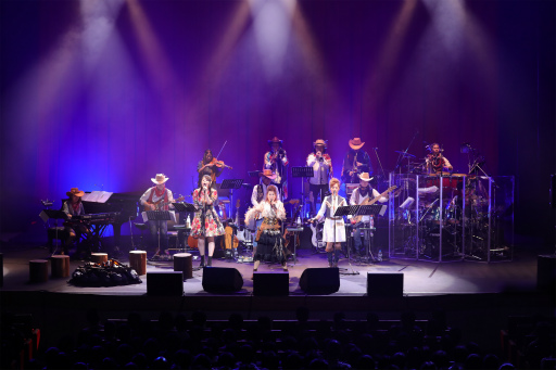 画像ギャラリー No.004のサムネイル画像 / 「ワイルドアームズ」シリーズの名曲が鳴り響いた「Score Re;fire #1 〜WILD ARMS Vocal Songs Concert〜」レポート。2人の歌姫が“渡り鳥”達を魅了した