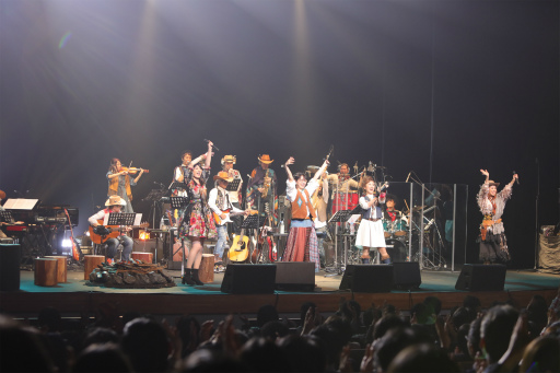 画像ギャラリー No.010のサムネイル画像 / 「ワイルドアームズ」シリーズの名曲が鳴り響いた「Score Re;fire #1 〜WILD ARMS Vocal Songs Concert〜」レポート。2人の歌姫が“渡り鳥”達を魅了した