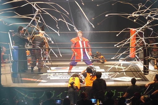 画像ギャラリー No.006のサムネイル画像 / 鎧姿の戦国武将がプロレスのリングに飛ぶ！　「信長の野望〜俺たちの戦国〜」とプロレスがコラボした戦国武将マッチをレポート