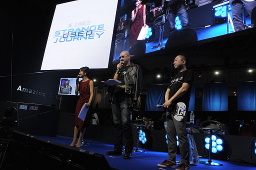 画像ギャラリー No.002のサムネイル画像 / ［TGS 2017］「真・女神転生 DEEP STRANGE JOURNEY」のステージイベントをレポート。新キャラのアレックスや“超凶悪”ダンジョンの謎に迫る