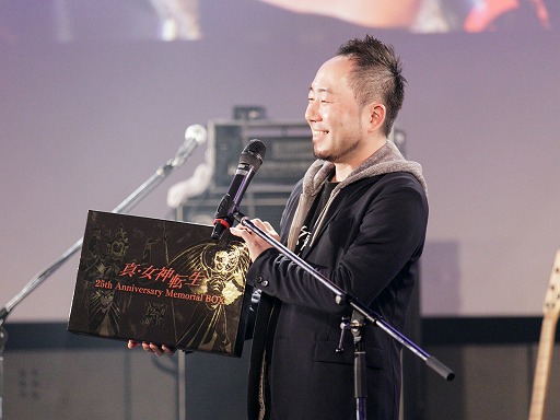 画像ギャラリー No.007のサムネイル画像 / ライブイベント「『真・女神転生』生誕25周年LIVE -CHAOS SIDE-」が開催。シリーズ屈指の人気曲がハードロックアレンジで夜の新宿に鳴り響いた