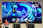 画像ギャラリー No.012のサムネイル画像 / Nintendo Switch 体験会の「ARMS」紹介ステージをレポート。椿姫彩菜さんが特訓を受けて“ARMSレディ&ボーイ”に挑戦