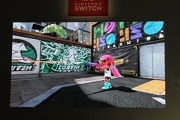 画像ギャラリー No.008のサムネイル画像 / 「Splatoon2」のステージイベント「イカ研究所 新イカ発見報告会」をレポート。流行や新ブキなど,前作から2年後の“イカ達”の生態が明かされる