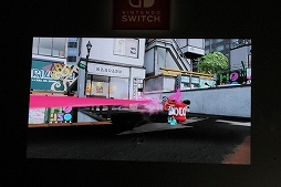 画像ギャラリー No.013のサムネイル画像 / 「Splatoon2」のステージイベント「イカ研究所 新イカ発見報告会」をレポート。流行や新ブキなど,前作から2年後の“イカ達”の生態が明かされる