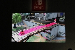 画像ギャラリー No.020のサムネイル画像 / 「Splatoon2」のステージイベント「イカ研究所 新イカ発見報告会」をレポート。流行や新ブキなど,前作から2年後の“イカ達”の生態が明かされる