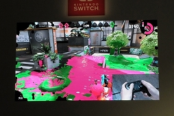 画像ギャラリー No.024のサムネイル画像 / 「Splatoon2」のステージイベント「イカ研究所 新イカ発見報告会」をレポート。流行や新ブキなど,前作から2年後の“イカ達”の生態が明かされる