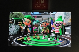 画像ギャラリー No.028のサムネイル画像 / 「Splatoon2」のステージイベント「イカ研究所 新イカ発見報告会」をレポート。流行や新ブキなど,前作から2年後の“イカ達”の生態が明かされる