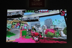 画像ギャラリー No.029のサムネイル画像 / 「Splatoon2」のステージイベント「イカ研究所 新イカ発見報告会」をレポート。流行や新ブキなど,前作から2年後の“イカ達”の生態が明かされる