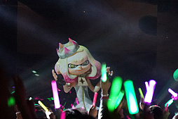 画像ギャラリー No.003のサムネイル画像 / ［闘会議2018］「スプラトゥーン2」テンタクルズ初の人間界ライブ“ハイカライブ”をレポート。後半はシオカラーズも登場