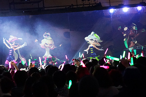 画像ギャラリー No.009のサムネイル画像 / ［闘会議2018］「スプラトゥーン2」テンタクルズ初の人間界ライブ“ハイカライブ”をレポート。後半はシオカラーズも登場
