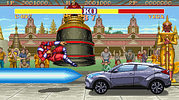 画像ギャラリー No.002のサムネイル画像 / トヨタC-HRが「ストリートファイターII」の世界に登場。リュウがC-HRを駆りベガを圧倒するコラボムービーが公開