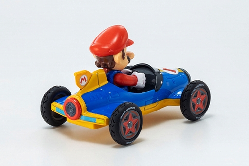 画像ギャラリー No.006のサムネイル画像 / 「マリオカート プルバック」全6種類，ファミマで4月20日から順次発売。マリオやルイージたちのカートが引いて離すと走り出すプルバックカーに
