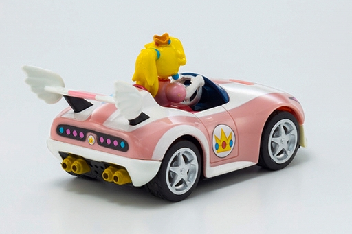 画像ギャラリー No.012のサムネイル画像 / 「マリオカート プルバック」全6種類，ファミマで4月20日から順次発売。マリオやルイージたちのカートが引いて離すと走り出すプルバックカーに