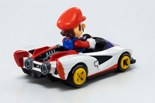画像ギャラリー No.014のサムネイル画像 / 「マリオカート プルバック」全6種類，ファミマで4月20日から順次発売。マリオやルイージたちのカートが引いて離すと走り出すプルバックカーに