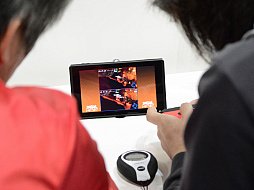 画像ギャラリー No.002のサムネイル画像 / 「みんなでワイワイ！スペランカー」をテーブルモードでプレイ。Nintendo Switchだからこそ生まれるコミュニケーションが面白い