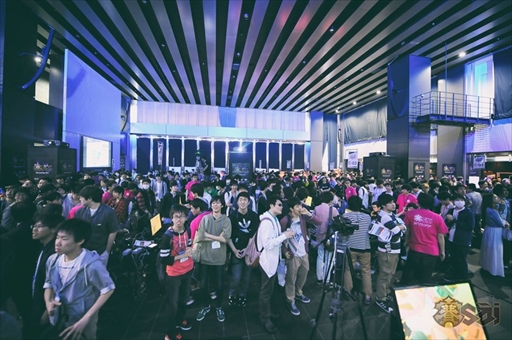 画像ギャラリー No.005のサムネイル画像 / EVO Japanプレ大会「賽[sai]」が開幕。初日となる本日はメイントーナメントの予選とサイドトーナメント，21日は決勝大会が開催