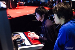 画像ギャラリー No.052のサムネイル画像 / アーケードゲーム全国大会「闘神祭2017」,20タイトルもの種目で新たな闘神が誕生した大会の模様をフォトレポートでお届け