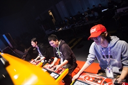 画像ギャラリー No.204のサムネイル画像 / アーケードゲーム全国大会「闘神祭2017」,20タイトルもの種目で新たな闘神が誕生した大会の模様をフォトレポートでお届け
