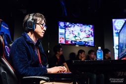 画像ギャラリー No.031のサムネイル画像 / 「GGXrd」「BBCF」の2017年における優秀選手が集結。「ARC SYSTEM WORKS FIGHTING GAME AWARD 2017」イベントレポート