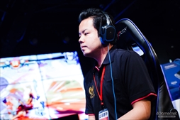 画像ギャラリー No.042のサムネイル画像 / 「GGXrd」「BBCF」の2017年における優秀選手が集結。「ARC SYSTEM WORKS FIGHTING GAME AWARD 2017」イベントレポート