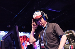 画像ギャラリー No.076のサムネイル画像 / 「GGXrd」「BBCF」の2017年における優秀選手が集結。「ARC SYSTEM WORKS FIGHTING GAME AWARD 2017」イベントレポート