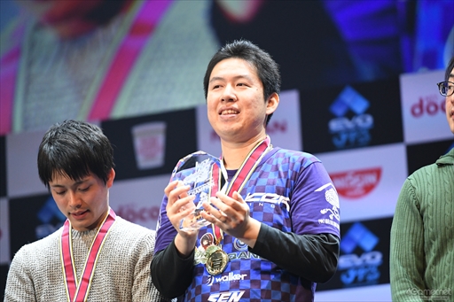 画像ギャラリー No.006のサムネイル画像 / ［EVO Japan］「GUILTY GEAR Xrd REV 2」部門優勝，サミット選手インタビュー。チップを使い続ける理由とその魅力とは――