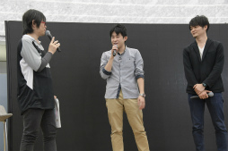 画像ギャラリー No.020のサムネイル画像 / 「WCCF」は今年で稼働15周年。「WCCF 2016-2017」の秘書役を務める篠田麻里子さんがエキシビションマッチを戦ったイベントをレポート