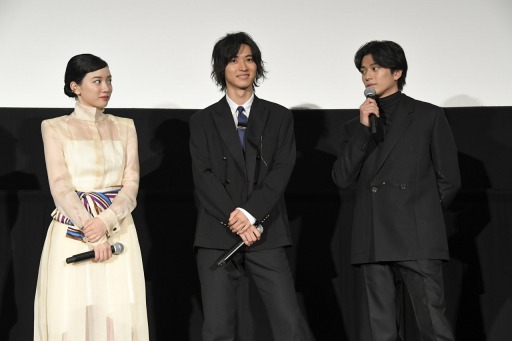 画像ギャラリー No.001のサムネイル画像 / 映画「二ノ国」公開記念舞台挨拶の公式レポートが公開。山﨑賢人さんら主演キャストが登壇