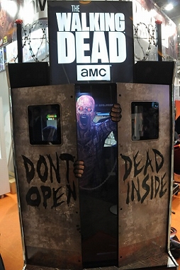 画像ギャラリー No.003のサムネイル画像 / ［JAEPO2017］「THE WALKING DEAD」や「WORLD'S LARGEST PAC-MAN」など，バンダイナムコブースで遊べる3タイトルを紹介