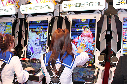 画像ギャラリー No.011のサムネイル画像 / ［JAEPO2018］KONAMI「ボンバーガール」ステージ＆試遊レポート。個性豊かで魅力的なボンバーガール達が繰り広げる「爆破バトル」をJAEPO会場で楽しもう