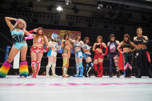 画像ギャラリー No.001のサムネイル画像 / 「ファイヤープロレスリング ワールド」と女子プロレス団体「スターダム」コラボのセレモニー速報。実名収録される選手10名が明らかに