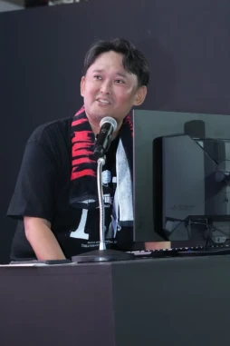画像ギャラリー No.002のサムネイル画像 / 「ファイプロW」の松本総監督がチャリティDLC第3弾について語ったステージをレポート。療養中の髙山善廣選手に熱いエールを贈る［TGS2025］