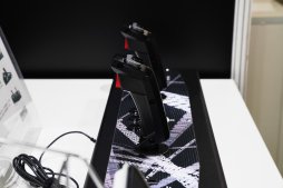 画像ギャラリー No.007のサムネイル画像 / ［TGS 2019］祝・「ツインスティック量産モデル」お披露目。三和電子ブースの実機展示を写真多めで紹介