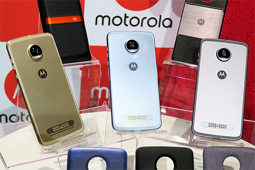 画像ギャラリー No.005のサムネイル画像 / Motorola,新型SIMロックフリースマホ「Moto Z2 Play」を6月29日に国内発売。背面装着型オプション「Moto Mods」にも対応