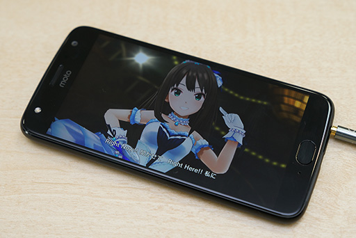 画像ギャラリー No.026のサムネイル画像 / Motorolaの新スマホ「Moto X4」&合体ゲームパッド「Moto Gamepad」テストレポート。Moto X4は使い勝手良好なミドルクラス市場端末だ