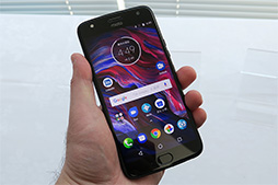画像ギャラリー No.027のサムネイル画像 / Motorolaの新スマホ「Moto X4」&合体ゲームパッド「Moto Gamepad」テストレポート。Moto X4は使い勝手良好なミドルクラス市場端末だ