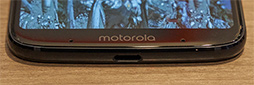 画像ギャラリー No.011のサムネイル画像 / Motorolaの新型スマホ「moto z3 play」テストレポート。ミドルクラス相応の性能だが，合体オプション「moto mods」に魅力を感じるならアリ
