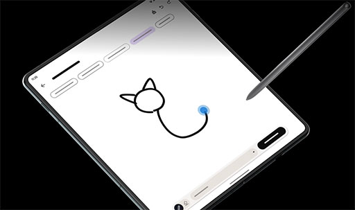 画像ギャラリー No.004のサムネイル画像 / Motorola製折りたたみスマホのフラグシップ「razr fold」が8月4日に発売。SoCにSnapdragon 8 Gen 5を採用