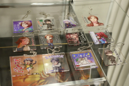 画像ギャラリー No.009のサムネイル画像 / 本日開催の「レイジングループ」ポップアップストアをレポート。新宿マルイメンで,謎解きイベント「ウソつきの謎」にチャレンジ