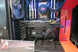 画像ギャラリー No.005のサムネイル画像 / ASRockが同社初のグラフィックスカード「Phantom Gaming」発表イベントを秋葉原で開催。他社製品よりも高クロックでの動作をアピール
